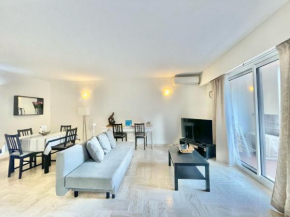 Arènes by Welcome to Cannes